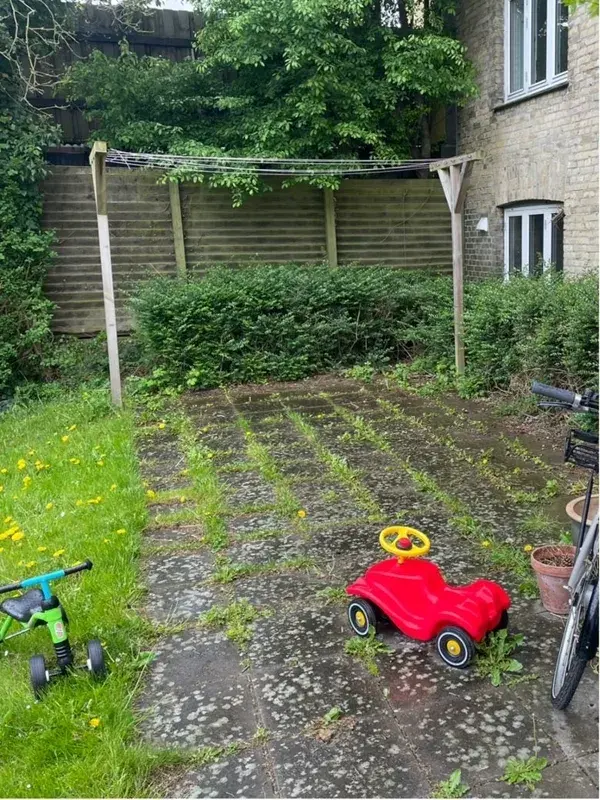 Fliserens tørregang og terrasse — før
